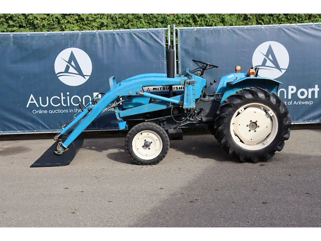 Minitractor mitsubishi d2000 diesel 20pk met voorlader - afbeelding 1 van  1