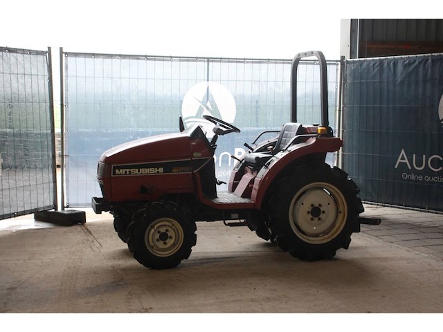Minitractor mitsubishi mt165 diesel 16pk - afbeelding 1 van  1