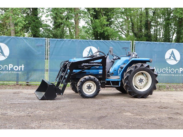 Minitractor new holland gl3373 diesel 33pk - afbeelding 1 van  1