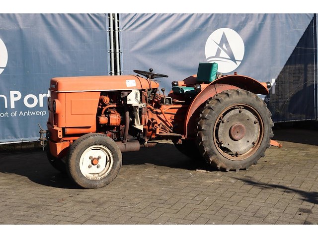 Minitractor renault diesel - afbeelding 1 van  1