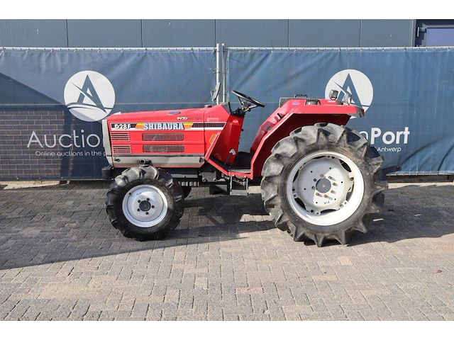 Minitractor shibaura d28f diesel 28pk - afbeelding 1 van  1