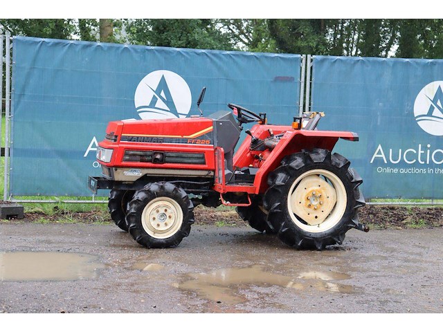 Minitractor yanmar ff225d diesel 22pk - afbeelding 1 van  1