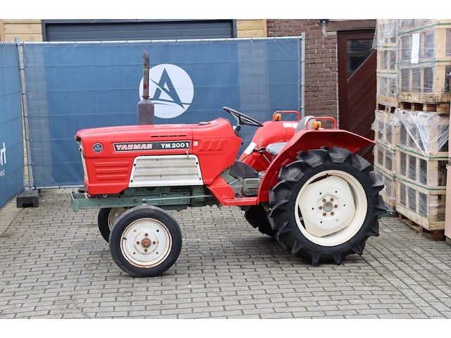 Minitractor yanmar ym2001 diesel 20pk - afbeelding 1 van  1
