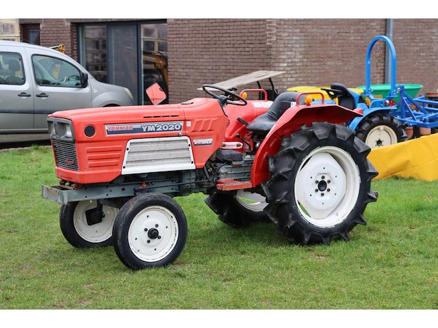 Minitractor yanmar ym2020 diesel 20pk - afbeelding 1 van  1