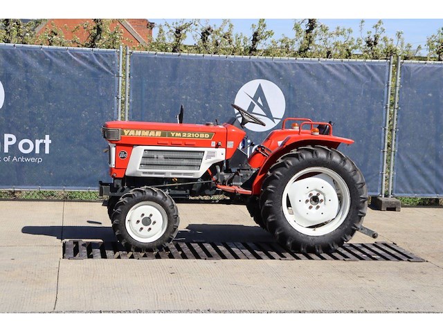 Minitractor yanmar ym2210bd diesel 22pk (marge) - afbeelding 1 van  1
