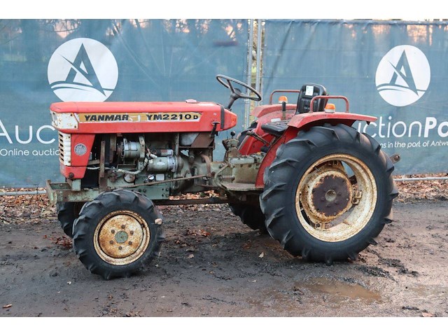Minitractor yanmar ym2210d diesel 26pk - afbeelding 1 van  1
