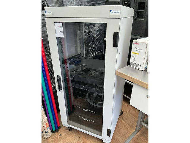 Minkels mobiel audio apparatuur kast met inhoud zie foto’s - afbeelding 1 van  7