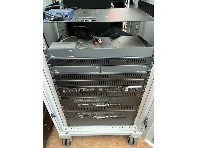 Minkels mobiel audio apparatuur kast met inhoud zie foto’s - afbeelding 2 van  7