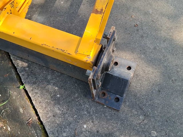 Misbruik van wandgemonteerde fokkranenhijs- en hijstechnologie, andere - afbeelding 3 van  5