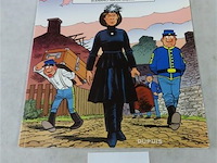 Miss walker - afbeelding 1 van  3