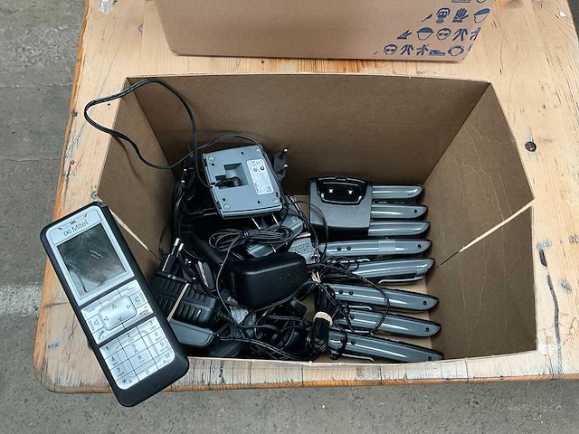 Mitel dect 600 mobiele bedrijfstelefoon (9x) - afbeelding 1 van  2