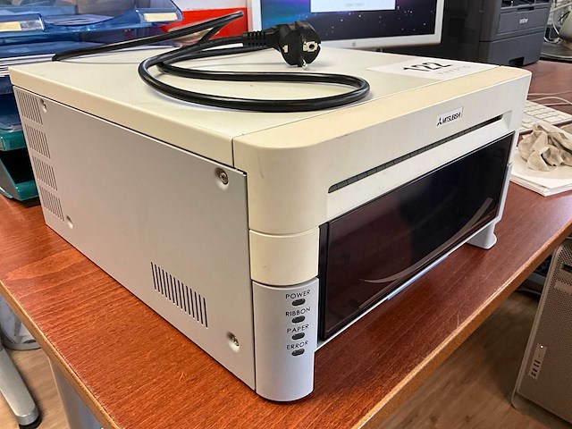 Mitsubishi - cp3800dw - dye sub printer 20x30cm - afbeelding 3 van  8