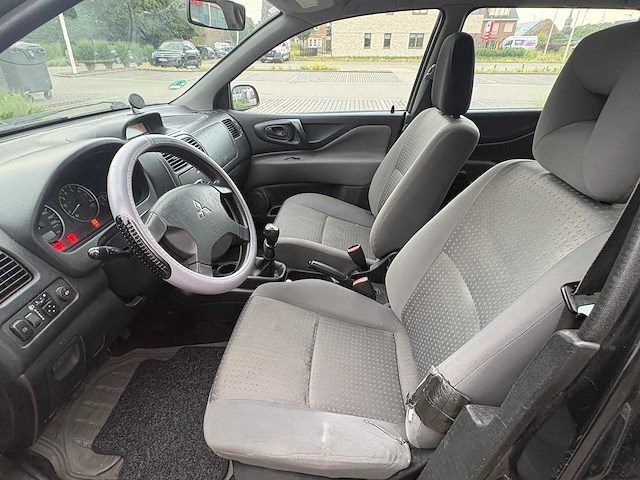 Mitsubishi - space star - 1.6 family - car - 2004 - afbeelding 1 van  2