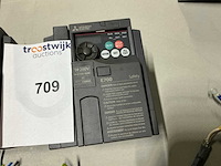 Mitsubishi e700 frequentieregelaar (2x) - afbeelding 2 van  3