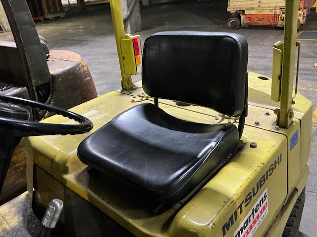 Mitsubishi fd20 vorkheftruck - afbeelding 3 van  11