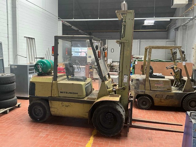 Mitsubishi fg30 vorkheftruck - afbeelding 1 van  19