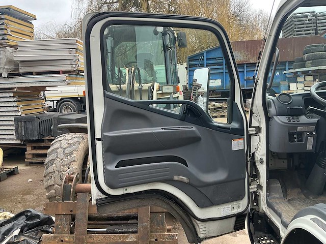 Mitsubishi fuso canter trekker + trailer combinatie - afbeelding 2 van  30