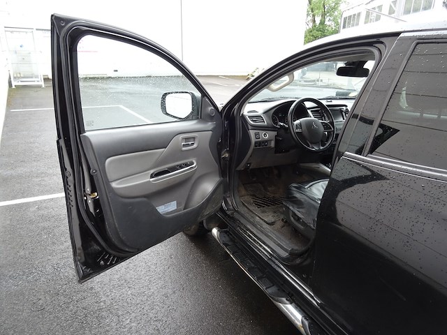Mitsubishi l200 - afbeelding 22 van  26