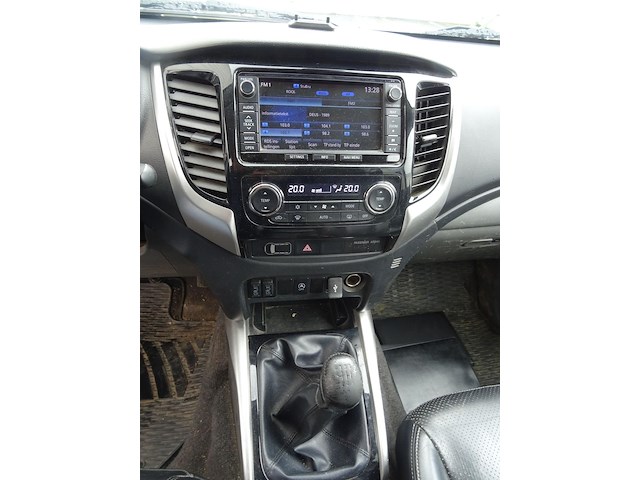 Mitsubishi l200 - afbeelding 26 van  26