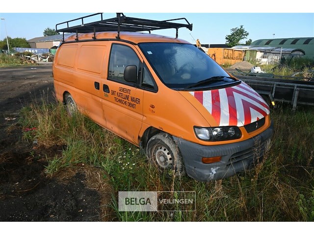 Mitsubishi lichte vrachtwagen - afbeelding 1 van  24