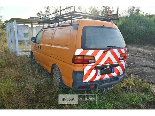 Mitsubishi lichte vrachtwagen - afbeelding 13 van  24
