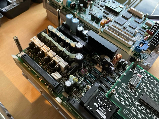 Mitsubishi mr-s1-100-e01 servo drive - afbeelding 5 van  6