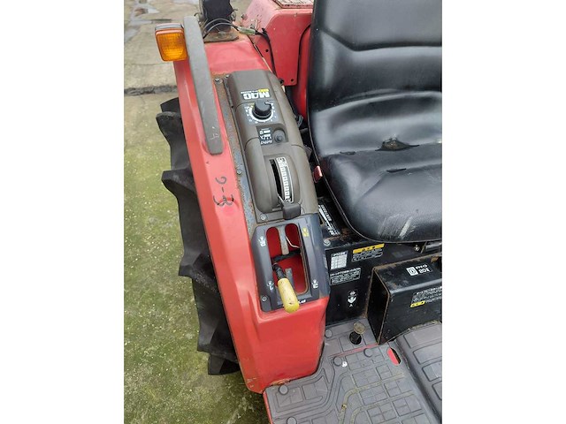 Mitsubishi mt241 garden tractor - afbeelding 12 van  14