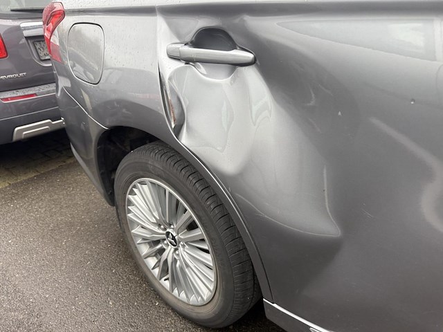 Mitsubishi outlander 2.4i 4wd s-edition sda-nav 135 at, 2020 - afbeelding 21 van  35