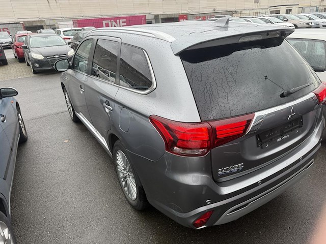 Mitsubishi outlander 2.4i 4wd s-edition sda-nav 135 at, 2020 - afbeelding 31 van  35