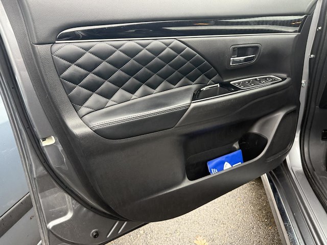 Mitsubishi outlander 2.4i 4wd s-edition sda-nav 135 at, 2020 - afbeelding 32 van  35