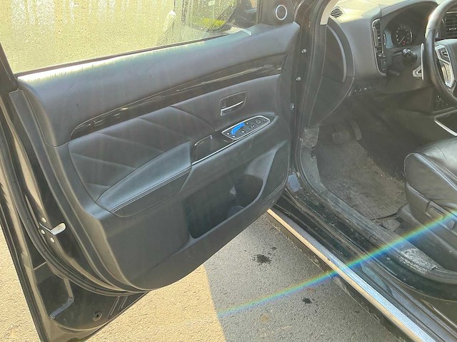 Mitsubishi outlander personenauto - afbeelding 4 van  32