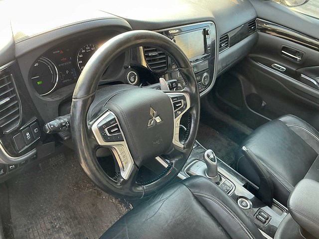Mitsubishi outlander personenauto - afbeelding 6 van  32