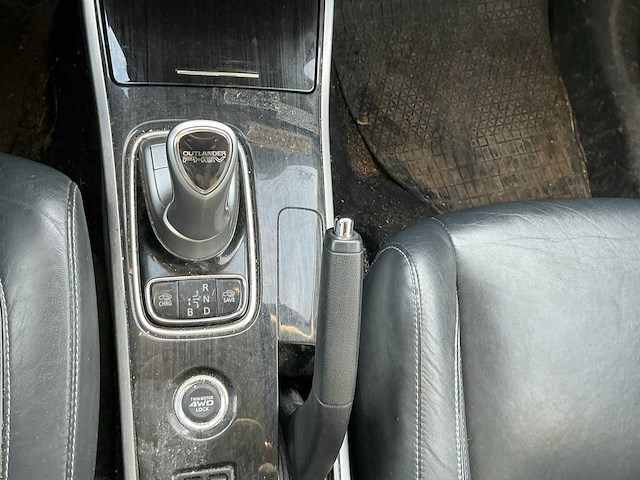 Mitsubishi outlander personenauto - afbeelding 10 van  32