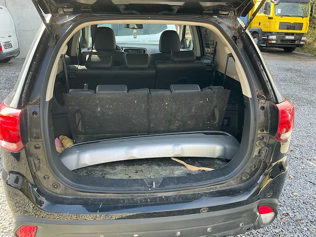 Mitsubishi outlander personenauto - afbeelding 8 van  33