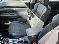 Mitsubishi outlander personenauto - afbeelding 13 van  33