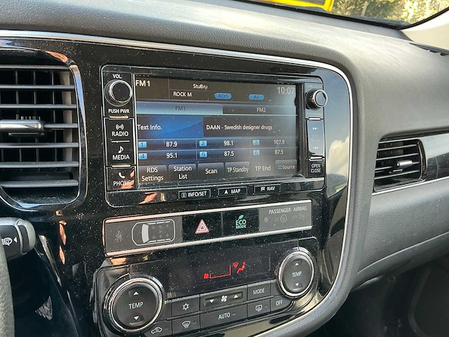 Mitsubishi outlander personenauto - afbeelding 17 van  33