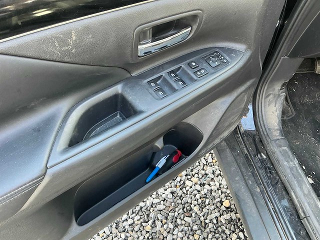 Mitsubishi outlander personenauto - afbeelding 21 van  33