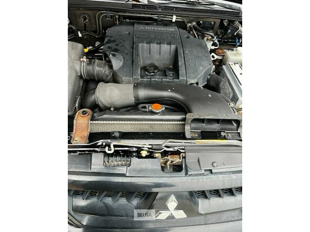 Mitsubishi pajero - afbeelding 9 van  14