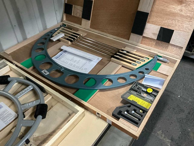 Mitutoyo buitenmaat micrometer - afbeelding 1 van  9