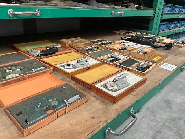 Mitutoyo en renishaw partij precisie micrometers - afbeelding 1 van  15