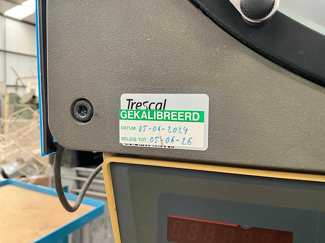 Mitutoyo pj-3000 profielprojector - afbeelding 10 van  10