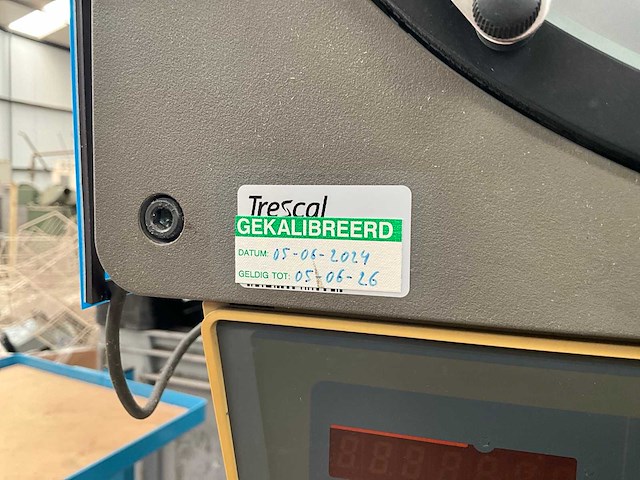 Mitutoyo pj-3000 profielprojector - afbeelding 10 van  10