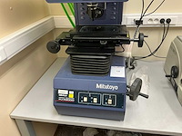 Mitutoyo pj-a3000 profiel projector - afbeelding 4 van  6