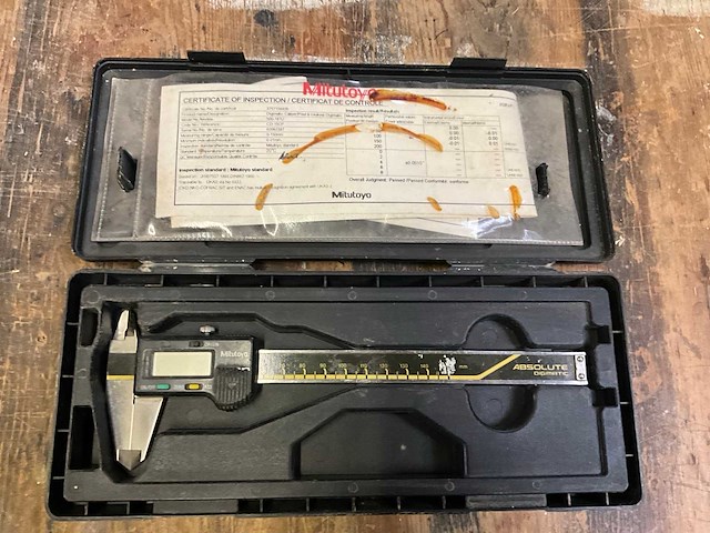 Mitutoyo schuifmaat - afbeelding 2 van  5