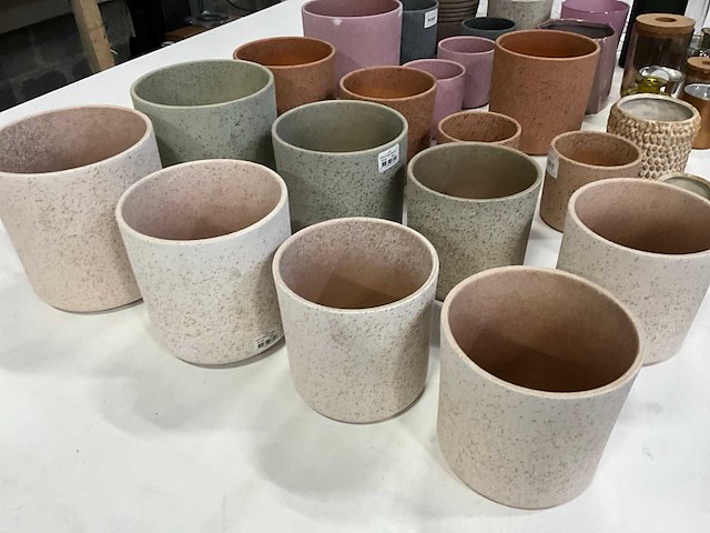 Mix kavel bloempotten en kaarsenhouders - afbeelding 9 van  11