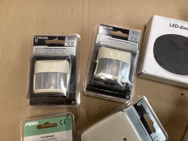 Mix kavel dimmers en sensoren (18x) - afbeelding 2 van  6