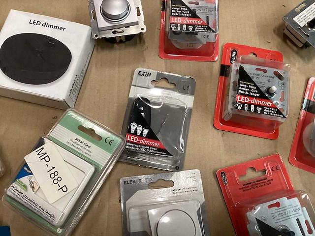 Mix kavel dimmers en sensoren (18x) - afbeelding 6 van  6