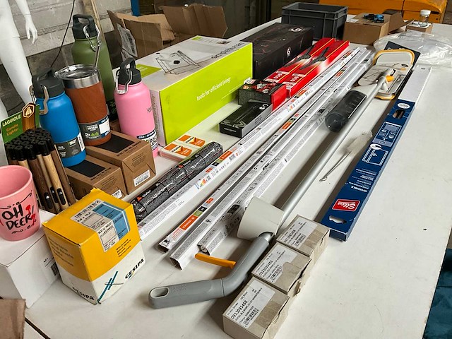 Mix kavel diverse artikelen - afbeelding 17 van  24