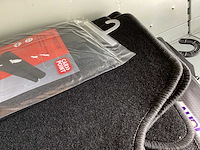Mix kavel diverse automatten, stof en rubber - afbeelding 2 van  4