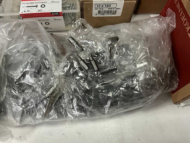 Mix kavel diverse bevestigingsmaterialen - afbeelding 2 van  15